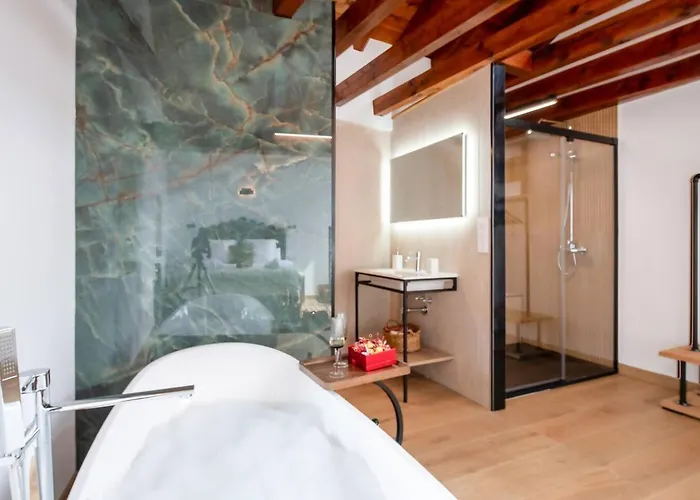 Apartament Miravilla 25 4 *